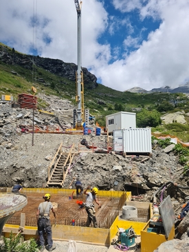 Construction centrale hydroélectique Plan PY - ORELLE